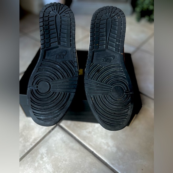 BLK/ORANGE AIR 1 JORDANS MID SZ 10.5 - Picture 5 of 6